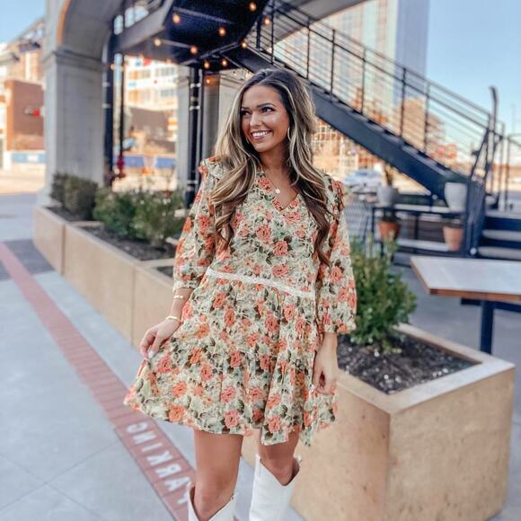 Zara Dresses & Skirts - NWT Zara Floral Print V-Neck Ruffle Sleeve Babydoll Mini Dress Size Medium